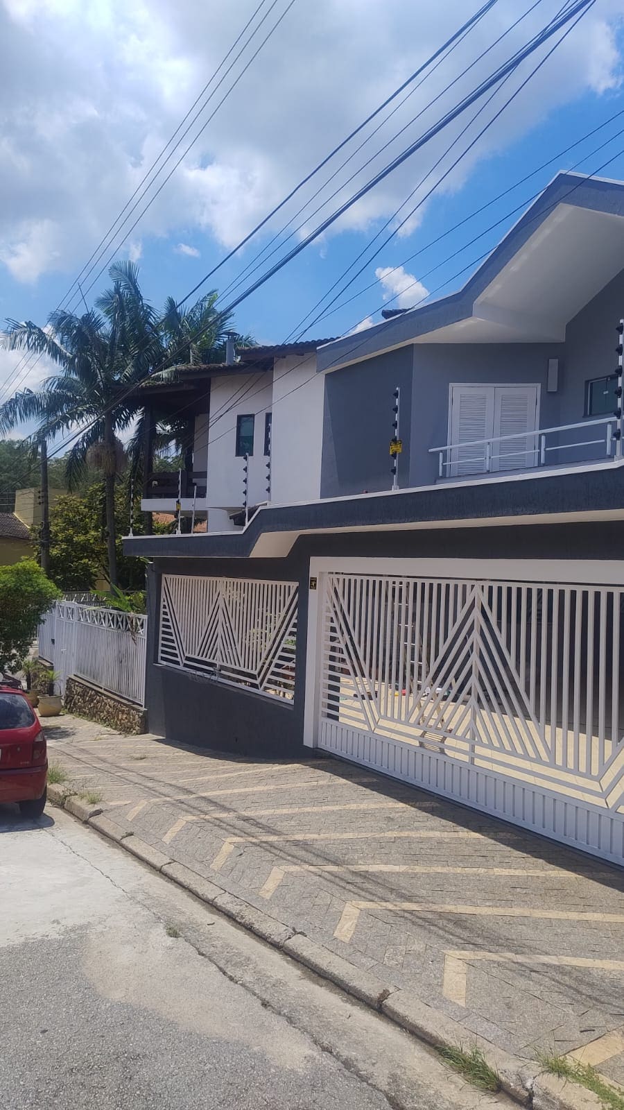 Cerca elétrica em portão lateral
